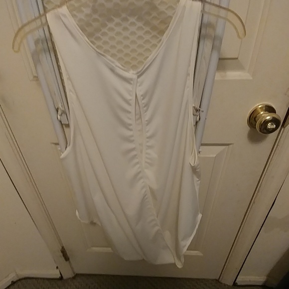 Blouse - Picture 2 of 2